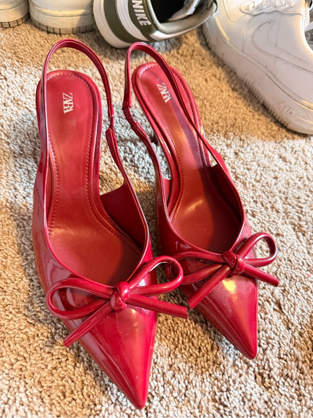 Zara Patent Red Pointed-Toe Slingback Pumps with Bow